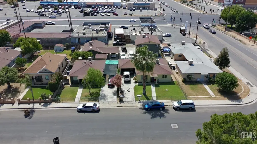 9704 VELMA AVENUE, Lamont, CA 93241 - #2