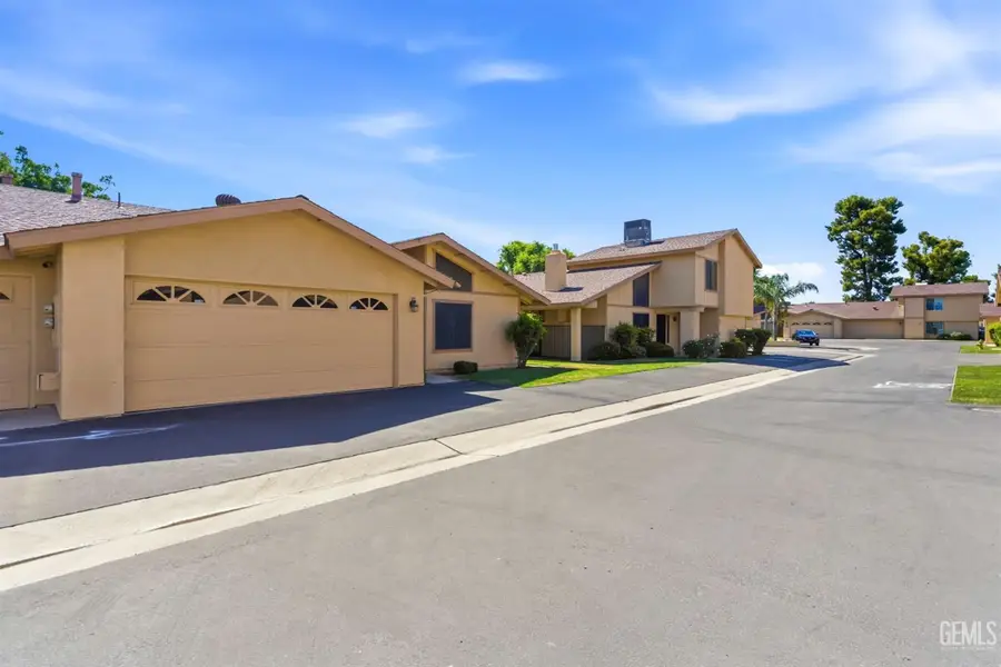 1000 OLIVE DRIVE #29, Bakersfield, CA 93308 - #2