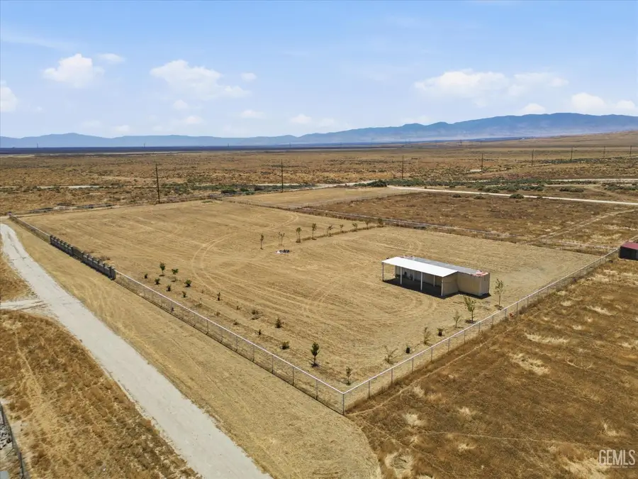 28189 CLYDESDALE AVENUE, Taft, CA 93268 - #2