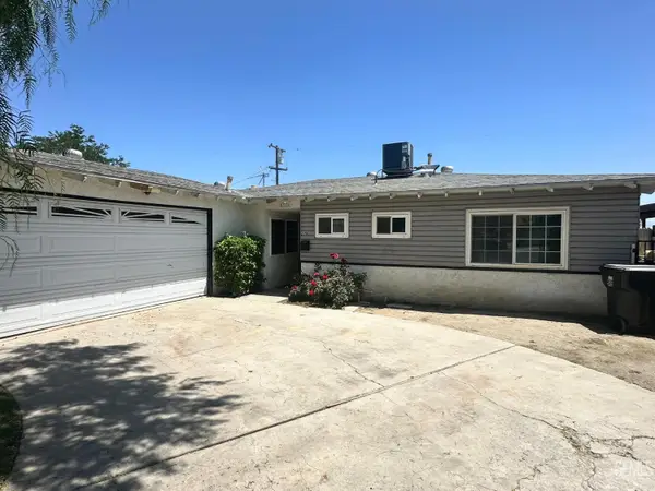 2900 DORE DRIVE, Bakersfield, CA 93304