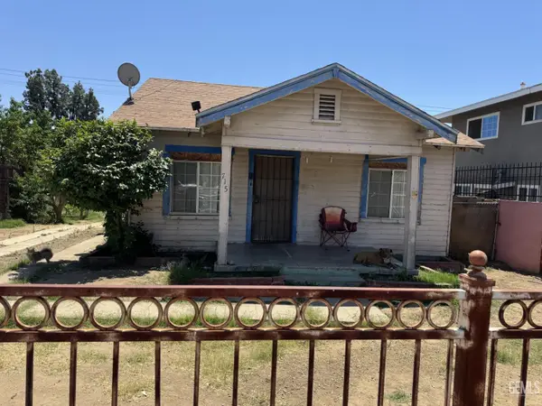 715 KNOTTS STREET, Bakersfield, CA 93305