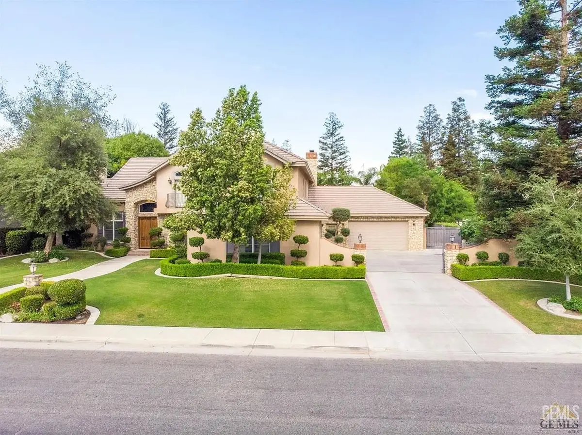 2500 DOVER HILL DRIVE, Bakersfield, CA 93311 - #1