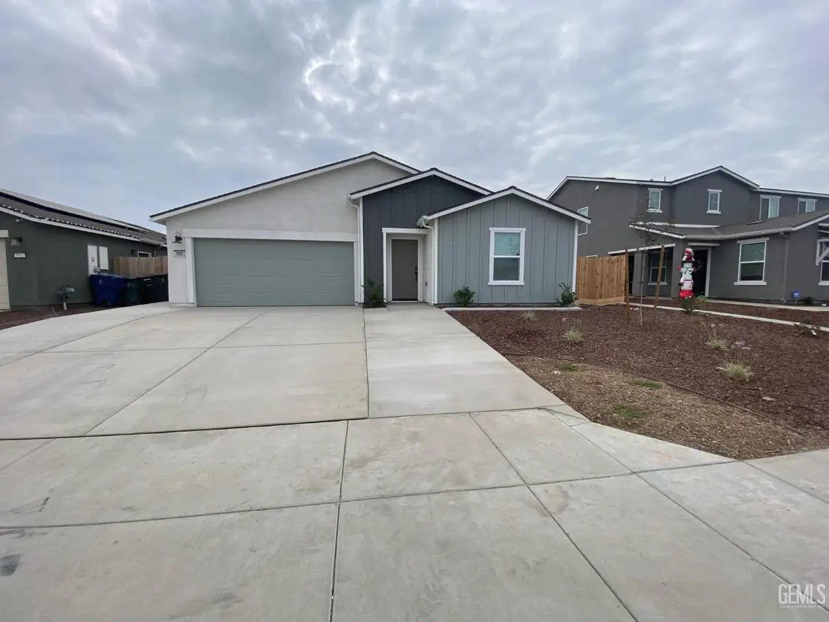 5917 VESPUCCI AVENUE, Bakersfield, CA 93313 - #1