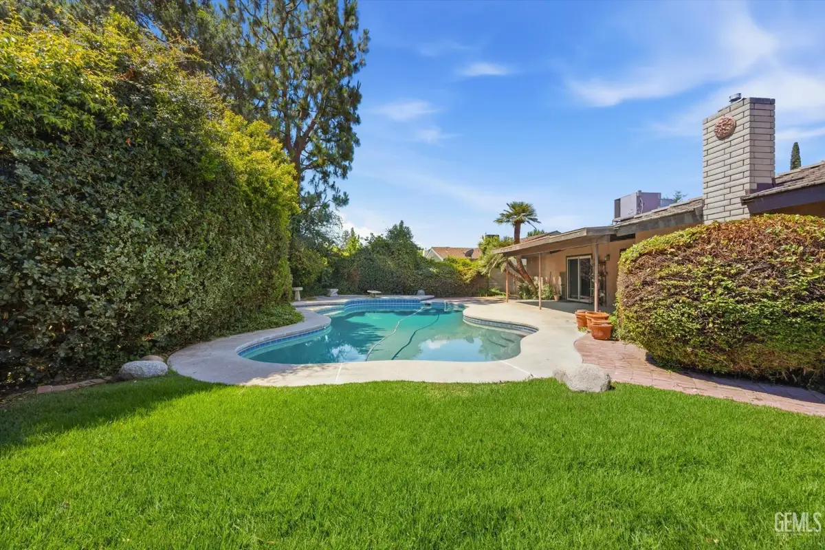 704 WINCHESTER STREET, Bakersfield, CA 93309 - #1