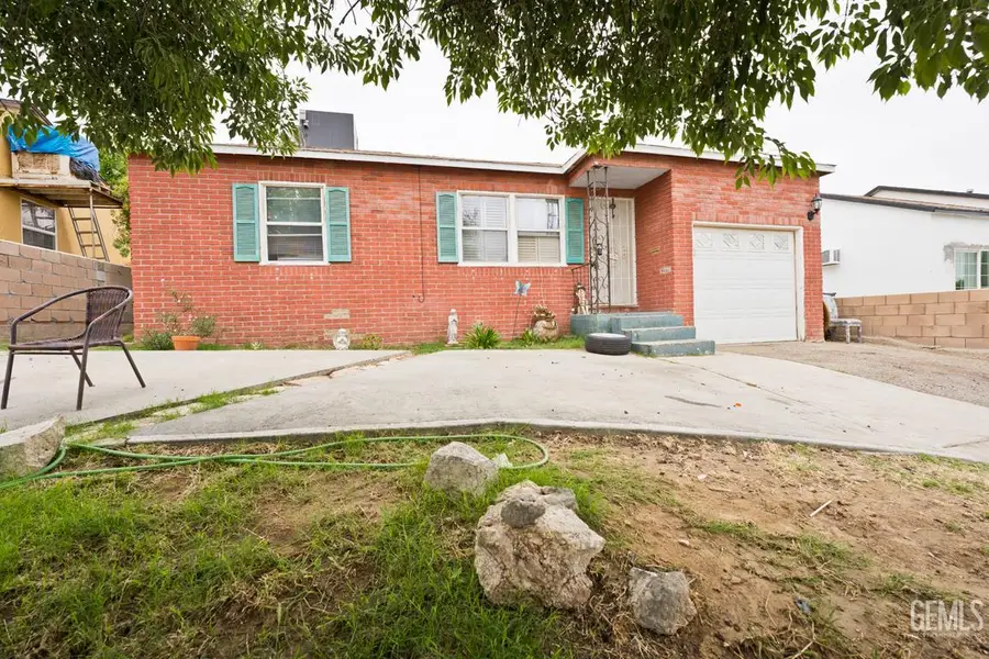 111 FRANKLIN AVENUE, Taft, CA 93268 - #2