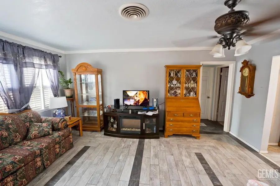 111 FRANKLIN AVENUE, Taft, CA 93268 - #3