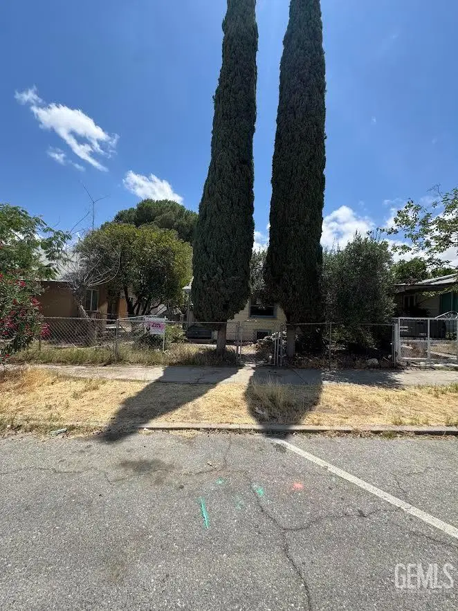 629 WOODROW STREET, Taft, CA 93268 - #2