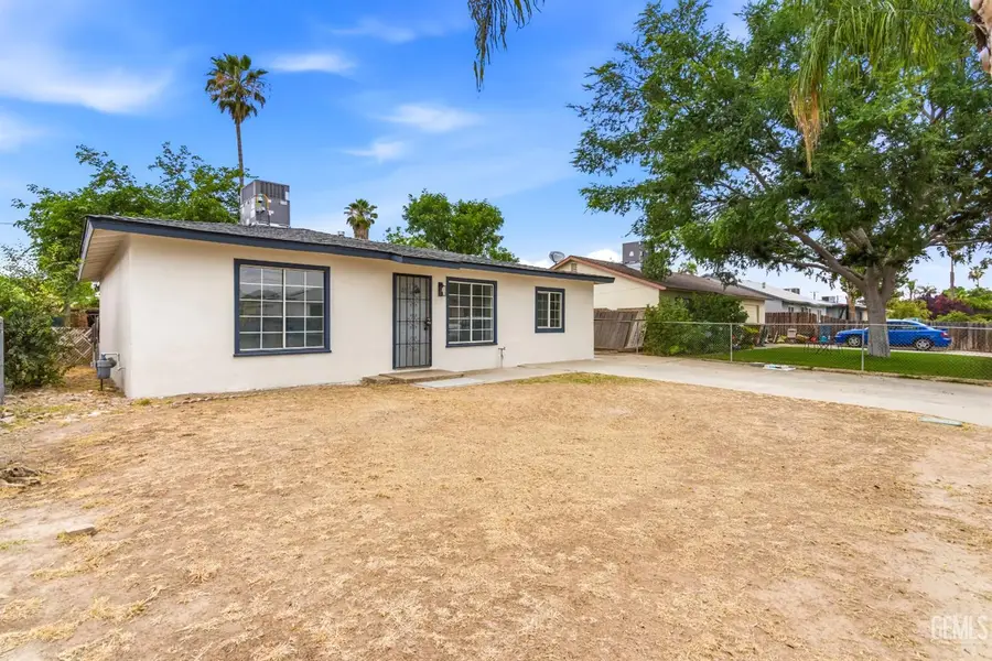 500 DORRANCE STREET, Bakersfield, CA 93307 - #3