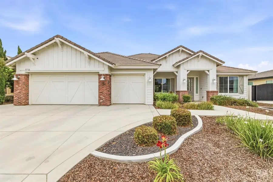 11712 HOLLYBROOK LANE, Bakersfield, CA 93311 - #2
