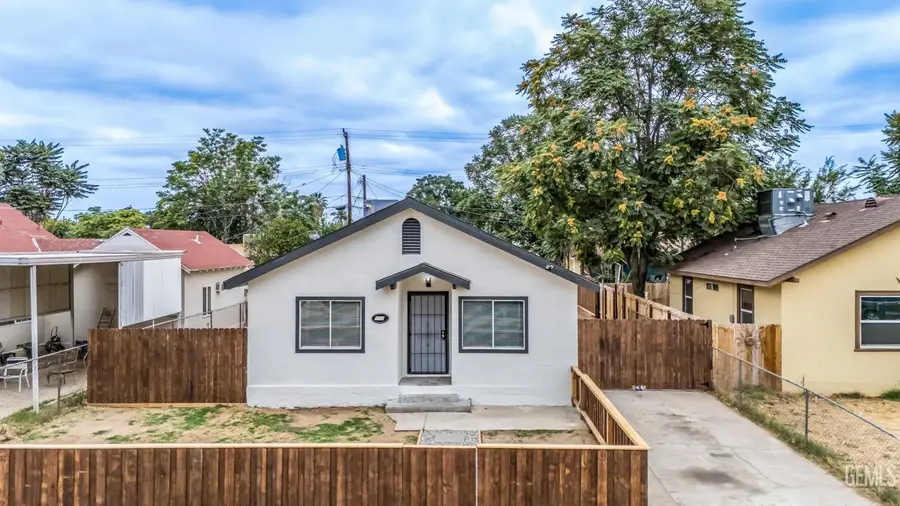 118 BELLE AVENUE, Bakersfield, CA 93308 - #2