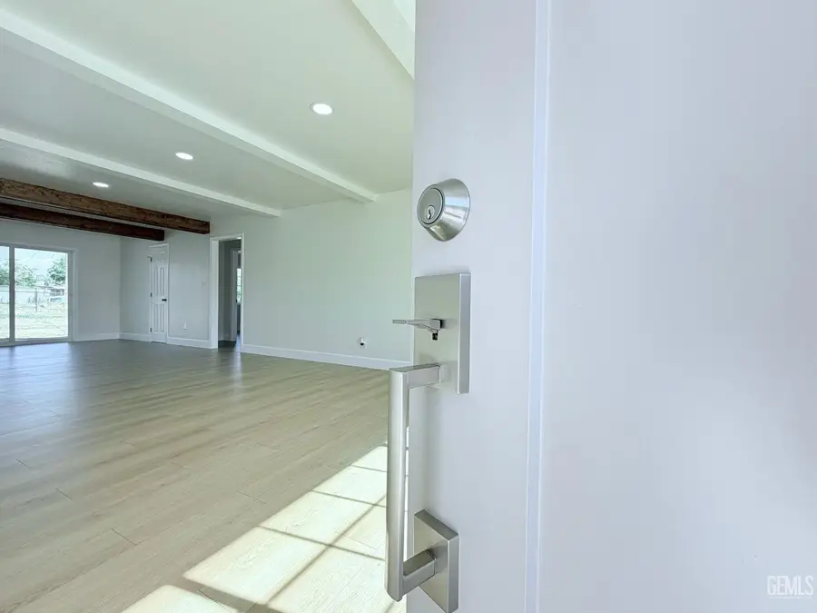 421 MORNING DRIVE, Bakersfield, CA 93306 - #2