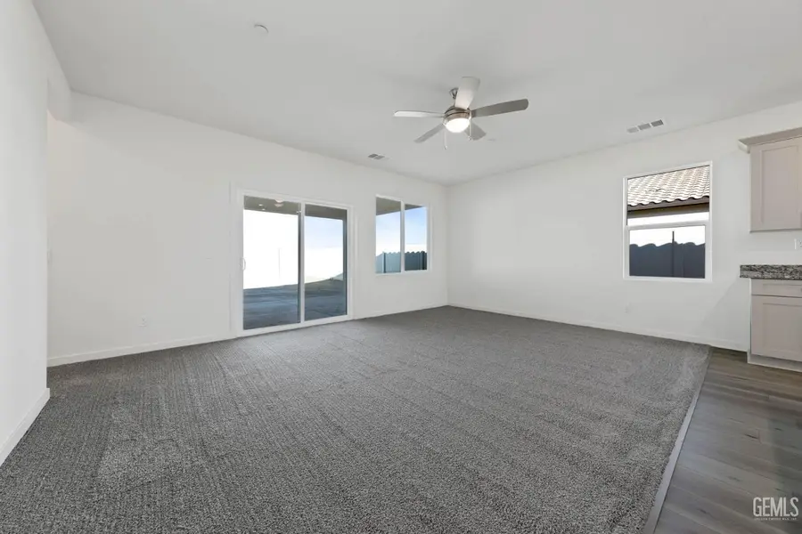 7912 BLUEBERRY AVENUE, Bakersfield, CA 93313 - #3