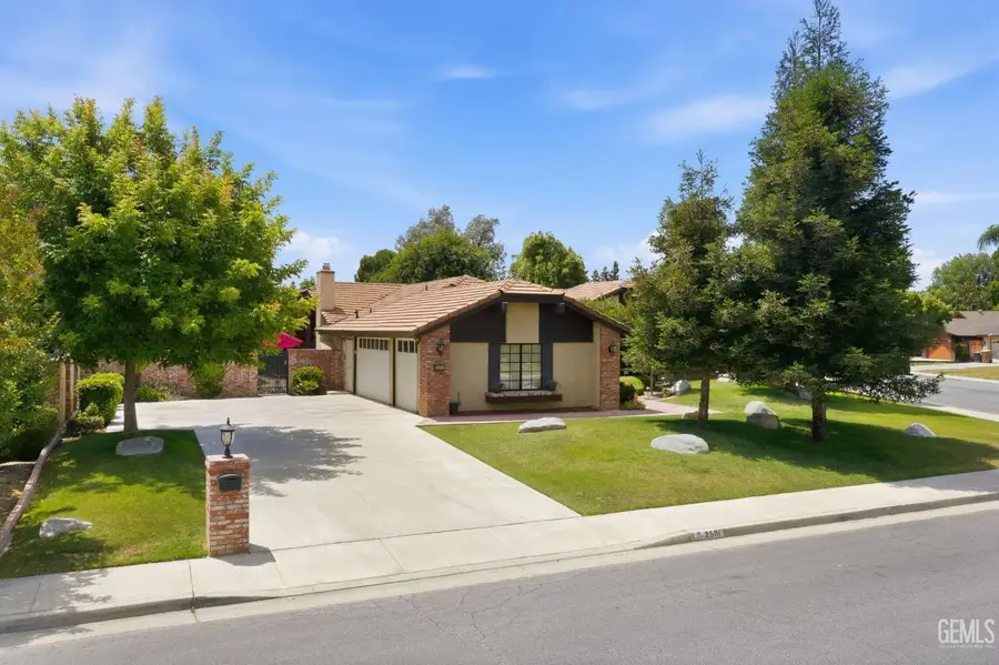 2501 MOFFITT WAY, Bakersfield, CA 93309 - #3