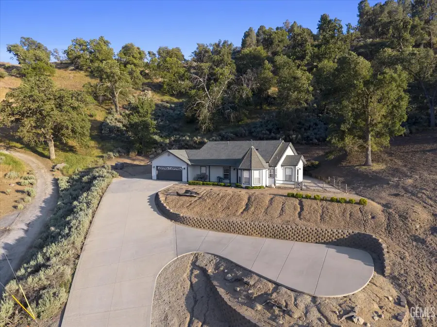 23300 CALICO COURT, Tehachapi, CA 93561 - #2