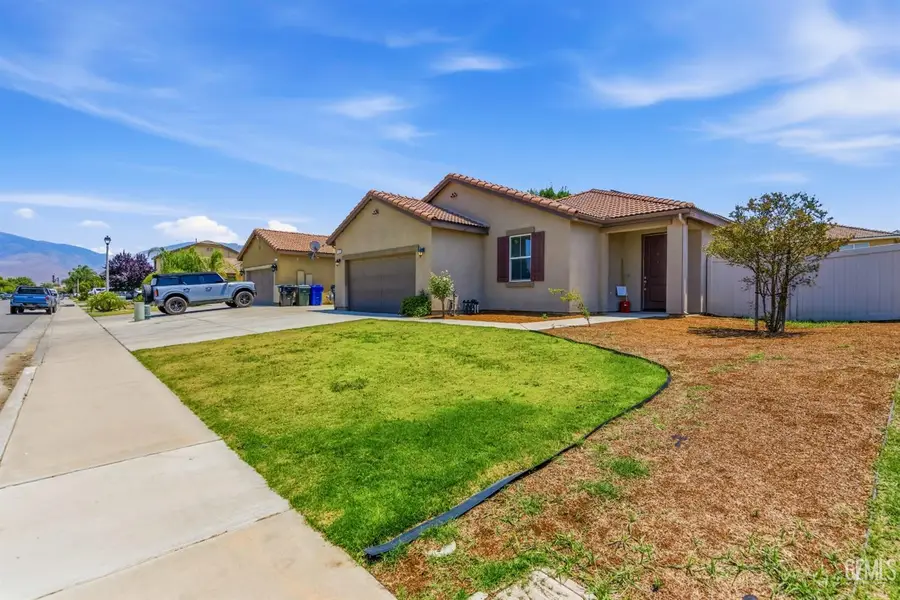 1325 SERINIDAD WAY, Arvin, CA 93203 - #2
