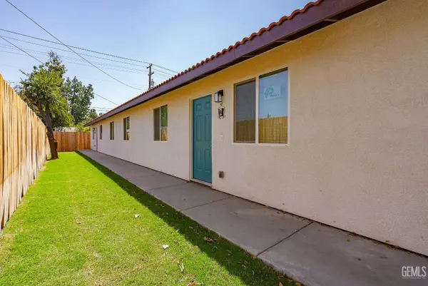 212 E MONETA AVENUE, Bakersfield, CA 93308