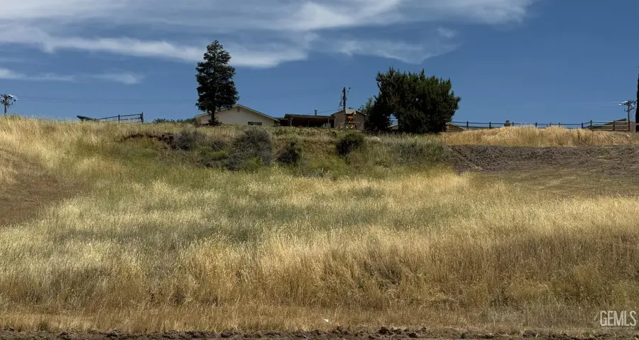 22208 MARIPOSA, Tehachapi, CA 93561 - #2