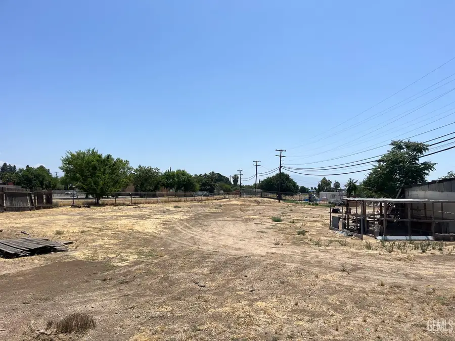 1600 KENTUCKY STREET, Bakersfield, CA 93305 - #3