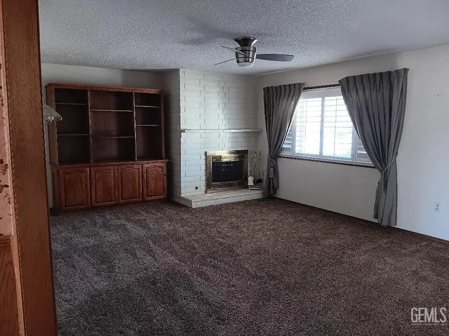 5917 BURKE WAY, Bakersfield, CA 93309 - #2