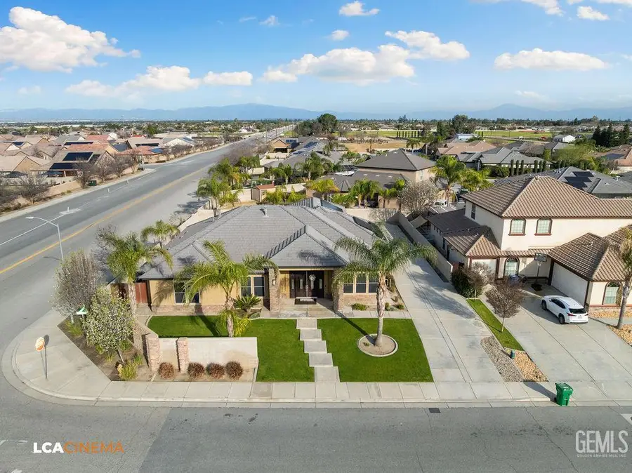 4140 MEADOW LAKE DRIVE, Bakersfield, CA 93314 - #3