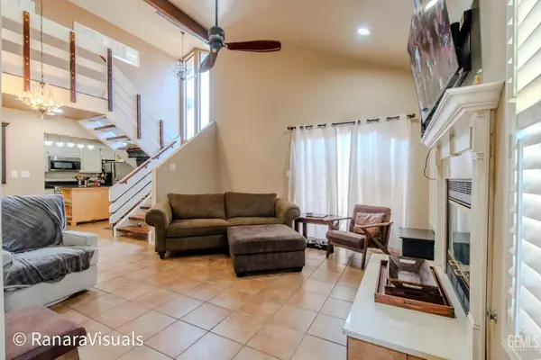 5401 MIDSUMMER DRIVE #B, Bakersfield, CA 93308