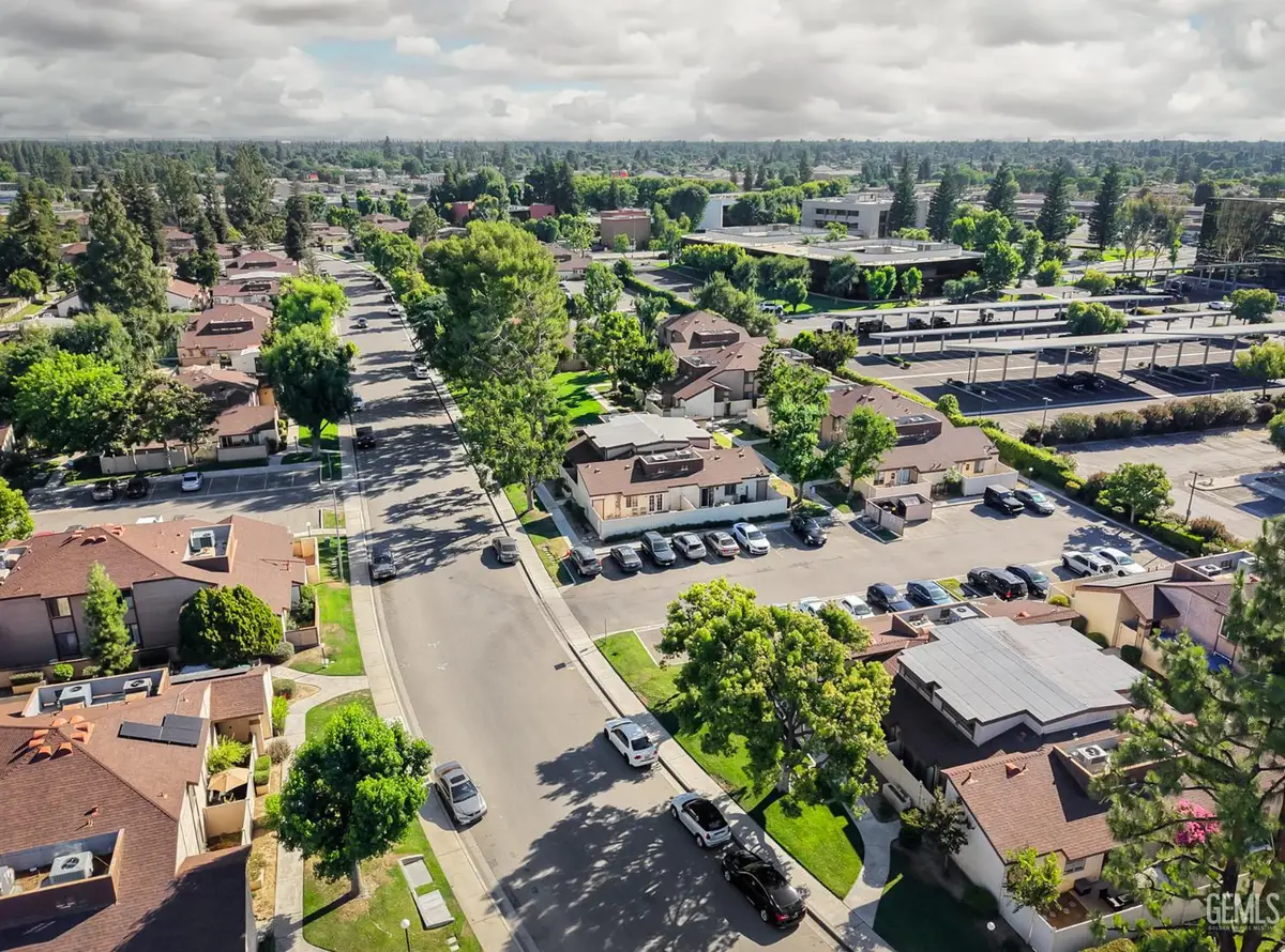 5100 DUNSMUIR ROAD #11, Bakersfield, CA 93309 - #1