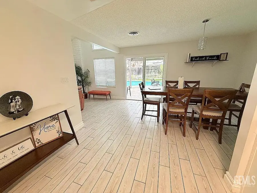 3629 EISENHOWER AVENUE, Bakersfield, CA 93309 - #2