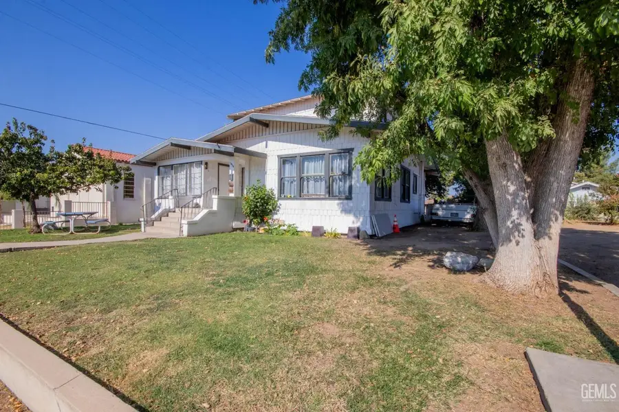1910 BAKER STREET, Bakersfield, CA 93305 - #3
