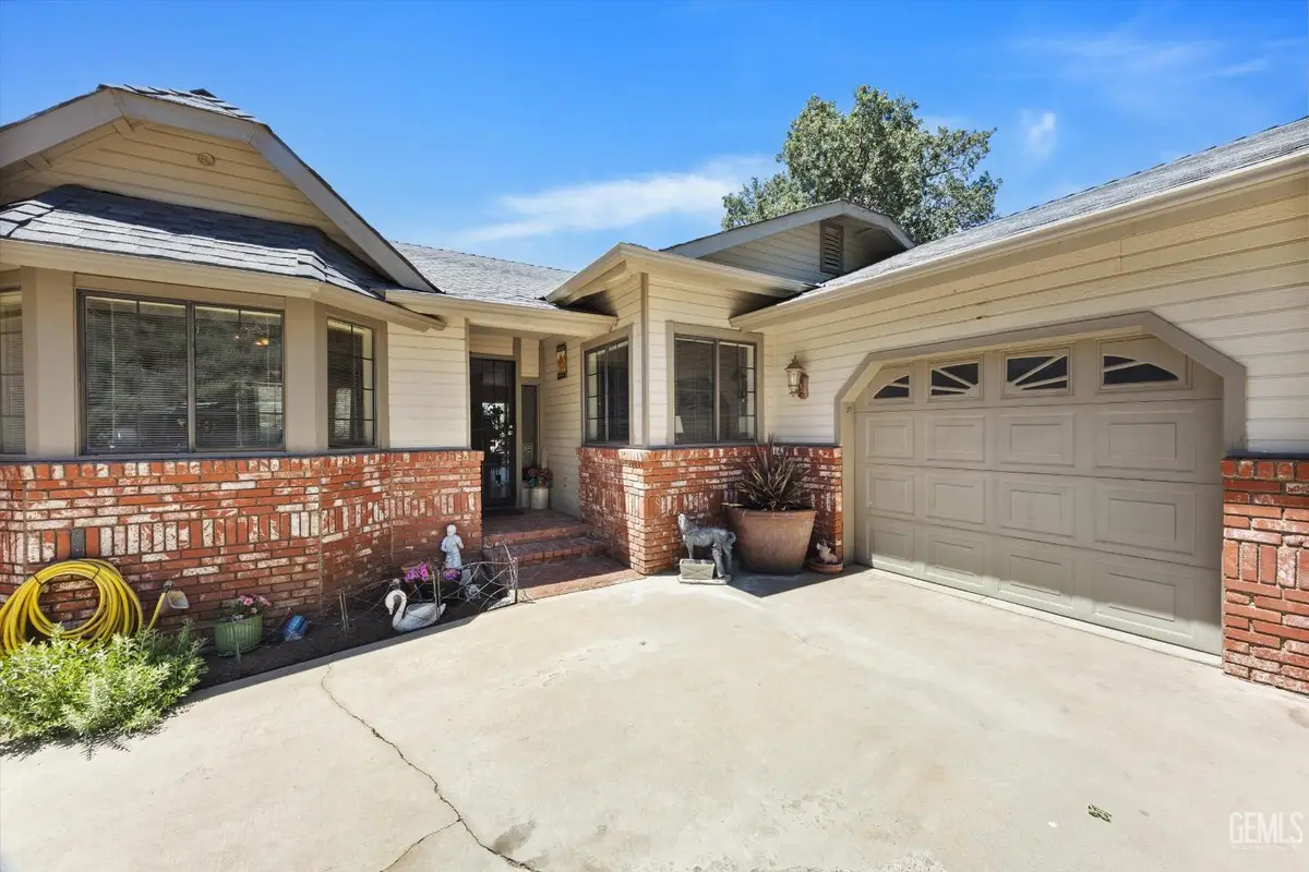 29640 S LOWER VALLEY ROAD, Tehachapi, CA 93561 - #1