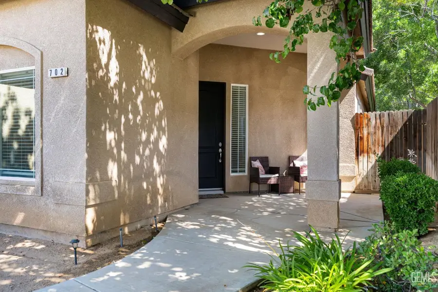 702 SUNSET MEADOW LANE, Bakersfield, CA 93308 - #3