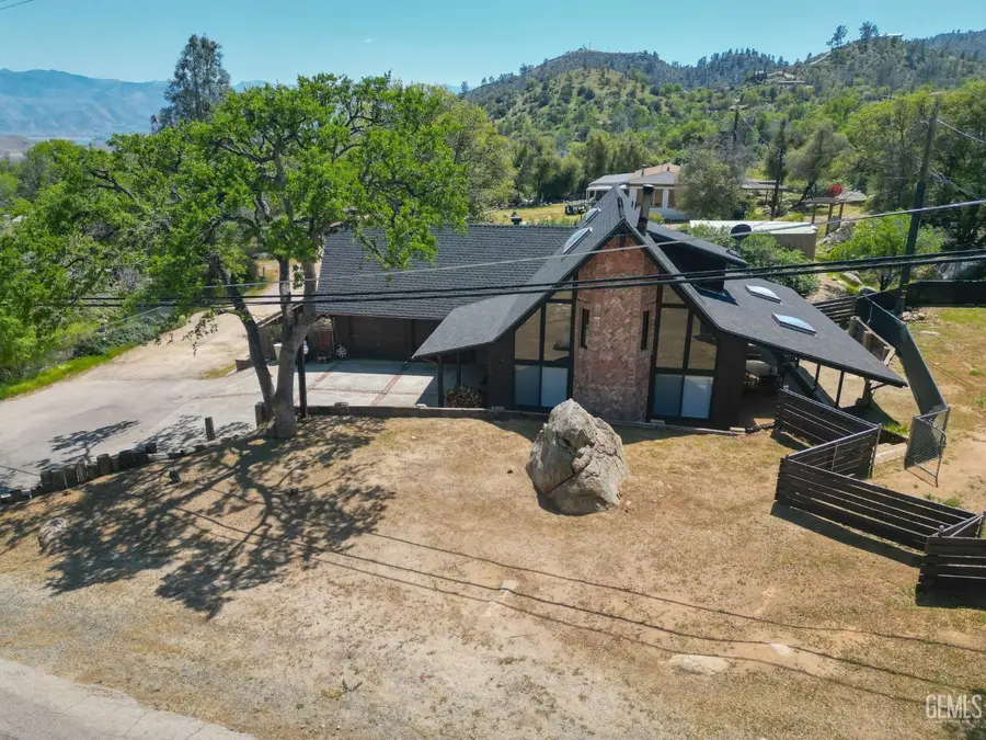 16 S OAK KNOLL LANE, Wofford Heights, CA 93285 - #3