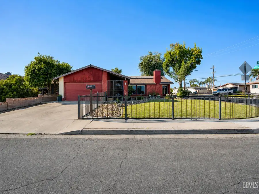 1519 7TH PLACE, Delano, CA 93215 - #2