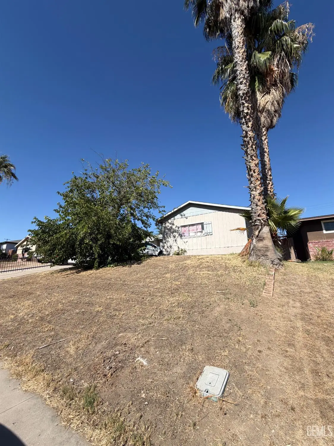 2913 HALEY STREET, Bakersfield, CA 93305 - #1