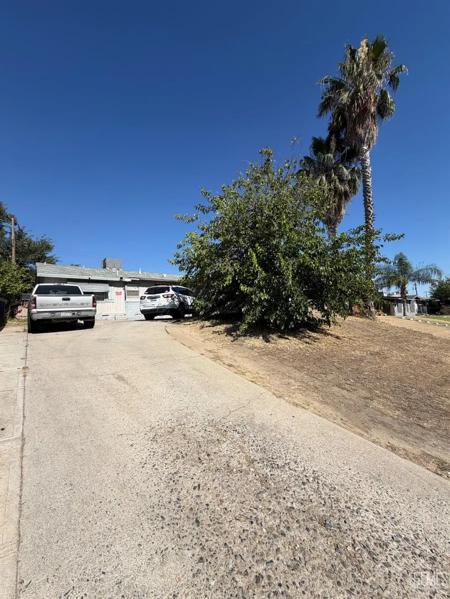 2913 HALEY STREET, Bakersfield, CA 93305 - #2