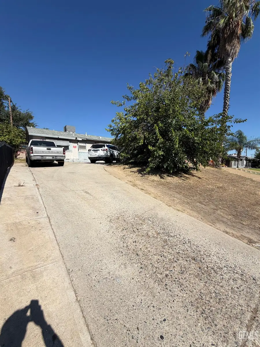 2913 HALEY STREET, Bakersfield, CA 93305 - #3
