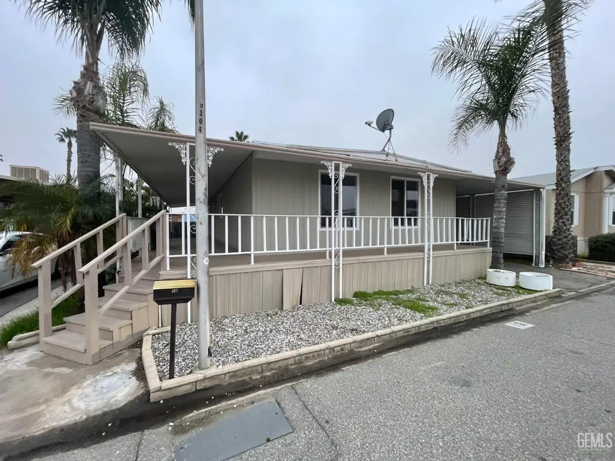 16 TORREY PINE LANE, Bakersfield, CA 93308 - #1