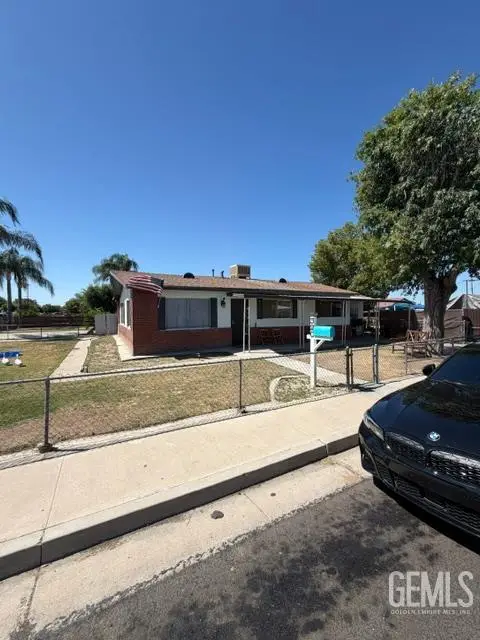 320 9TH AVENUE, Delano, CA 93215 - #2