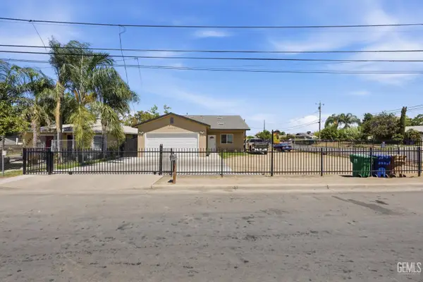 2120 S M STREET, Bakersfield, CA 93304