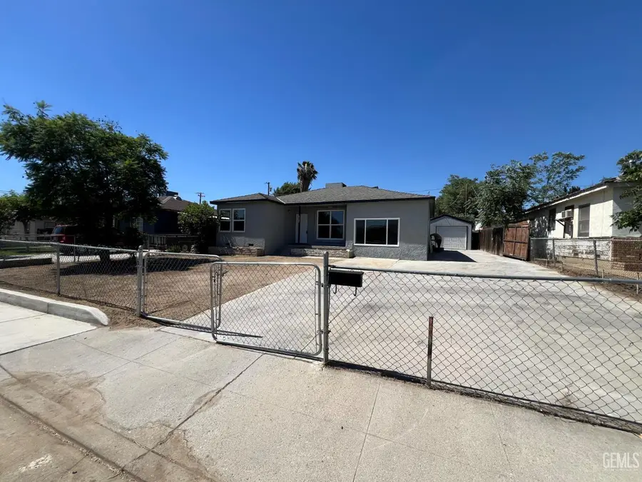 3306 CENTER STREET, Bakersfield, CA 93306 - #3