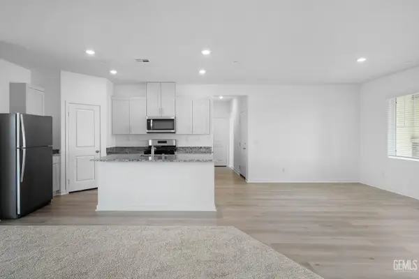 8113 MORNINGSTAR AVENUE, Bakersfield, CA 93306