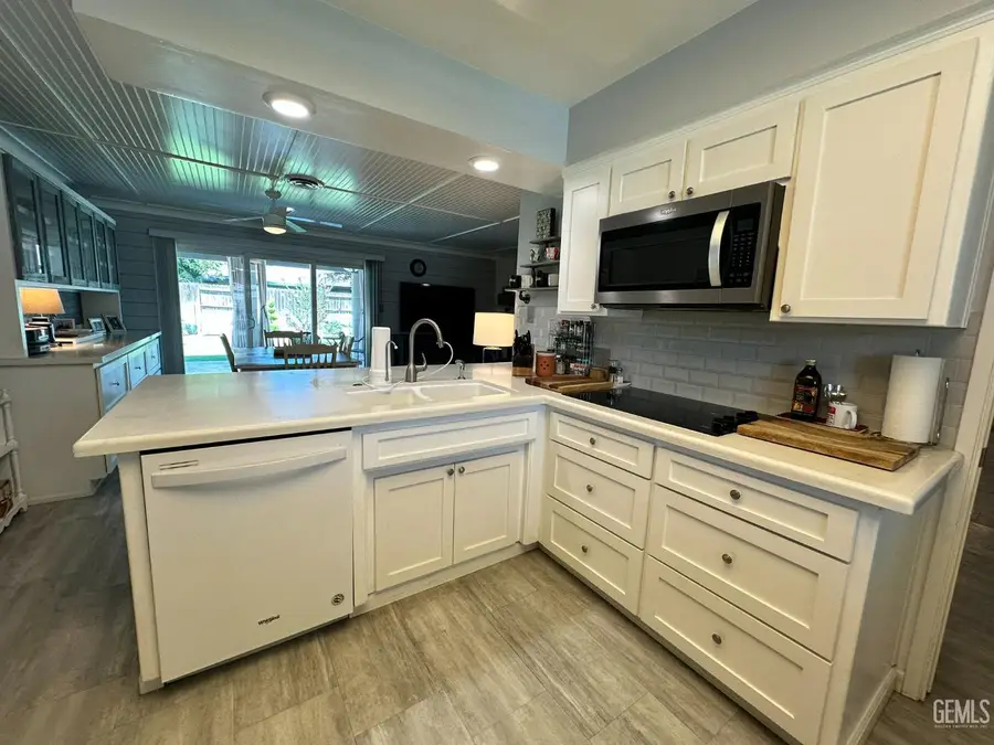 204 BERMUDA STREET, Bakersfield, CA 93309 - #3