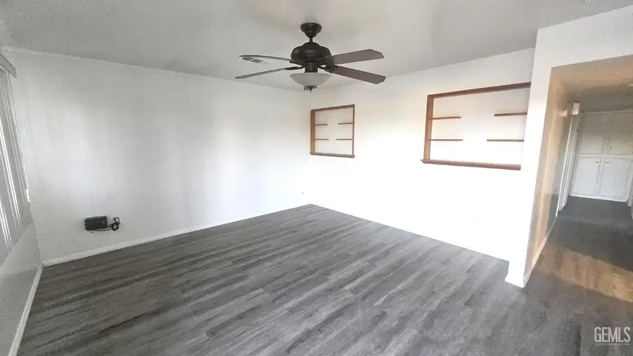 220 E 9TH STREET, Bakersfield, CA 93307 - #3
