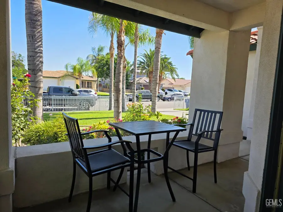 5617 SUMMER CYPRESS DRIVE, Bakersfield, CA 93313 - #3