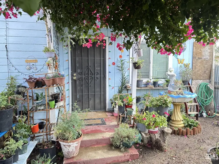 1219 N OGDEN STREET, Bakersfield, CA 93305 - #2