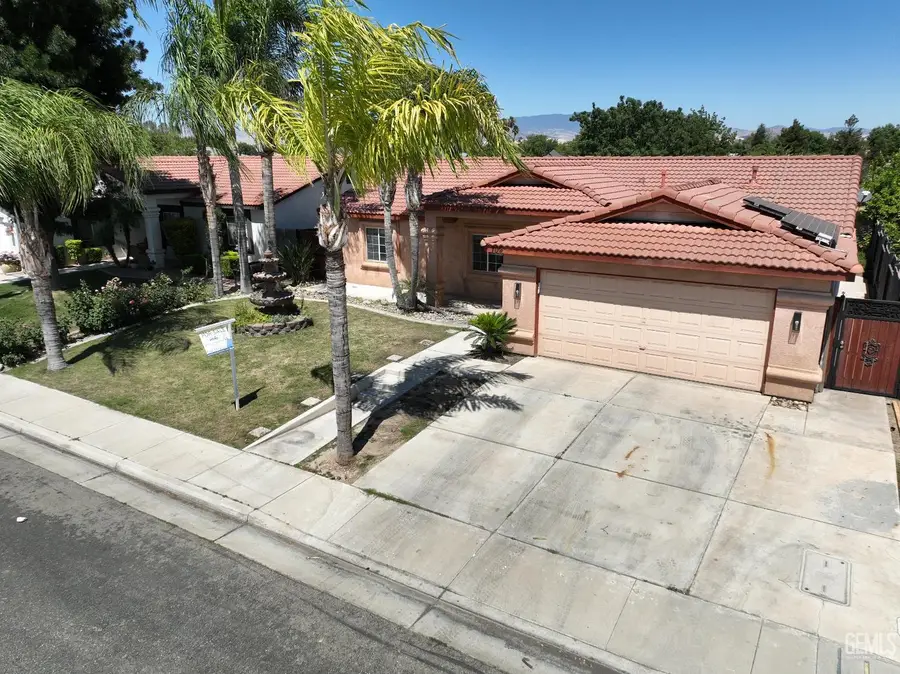 709 CALLE DEL SOL STREET, Bakersfield, CA 93307 - #2