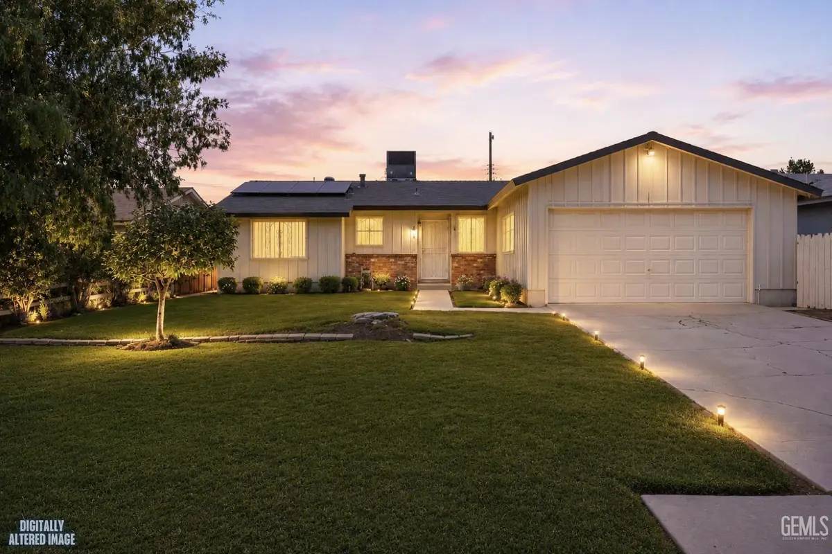 2804 POMONA STREET, Bakersfield, CA 93305 - #1