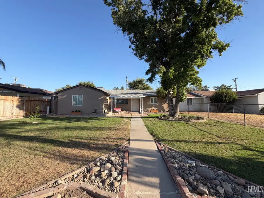 1021 MEREDITH DRIVE, Bakersfield, CA 93304 - #3