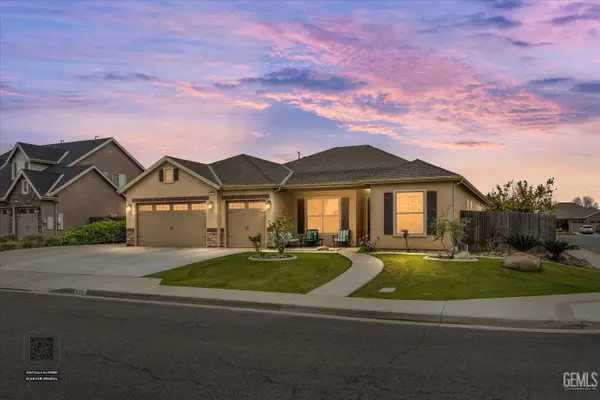 9321 RIVIERA DEL SOL DRIVE, Bakersfield, CA 93314