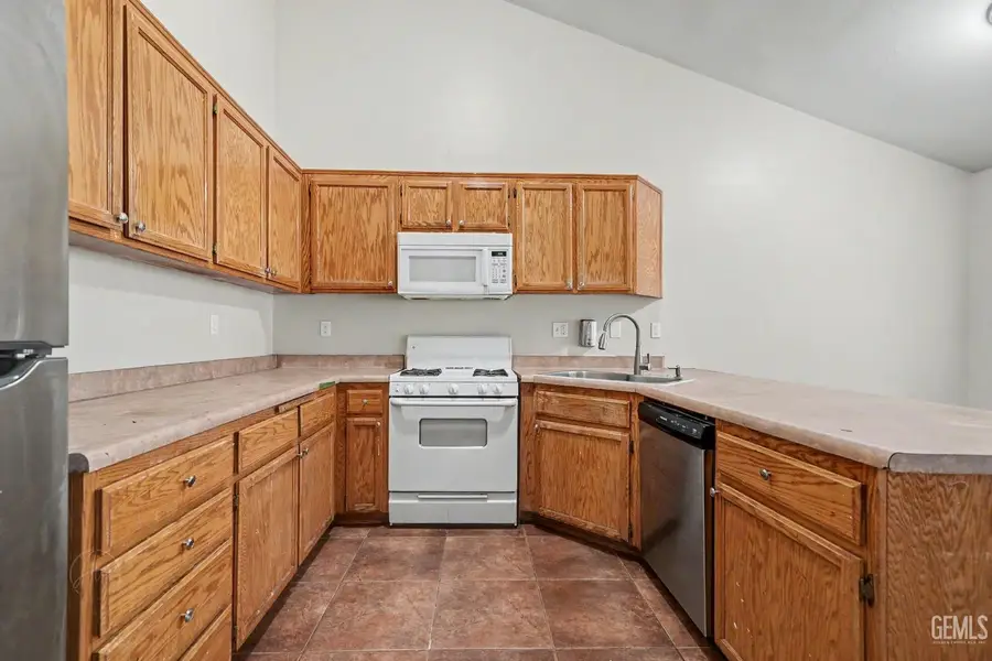 5300 PLUTE PASS STREET, Bakersfield, CA 93307 - #3