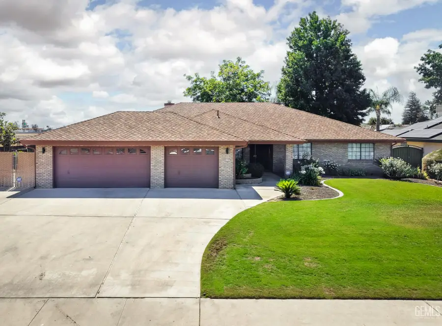 9225 MILLFORT STREET, Bakersfield, CA 93307 - #3